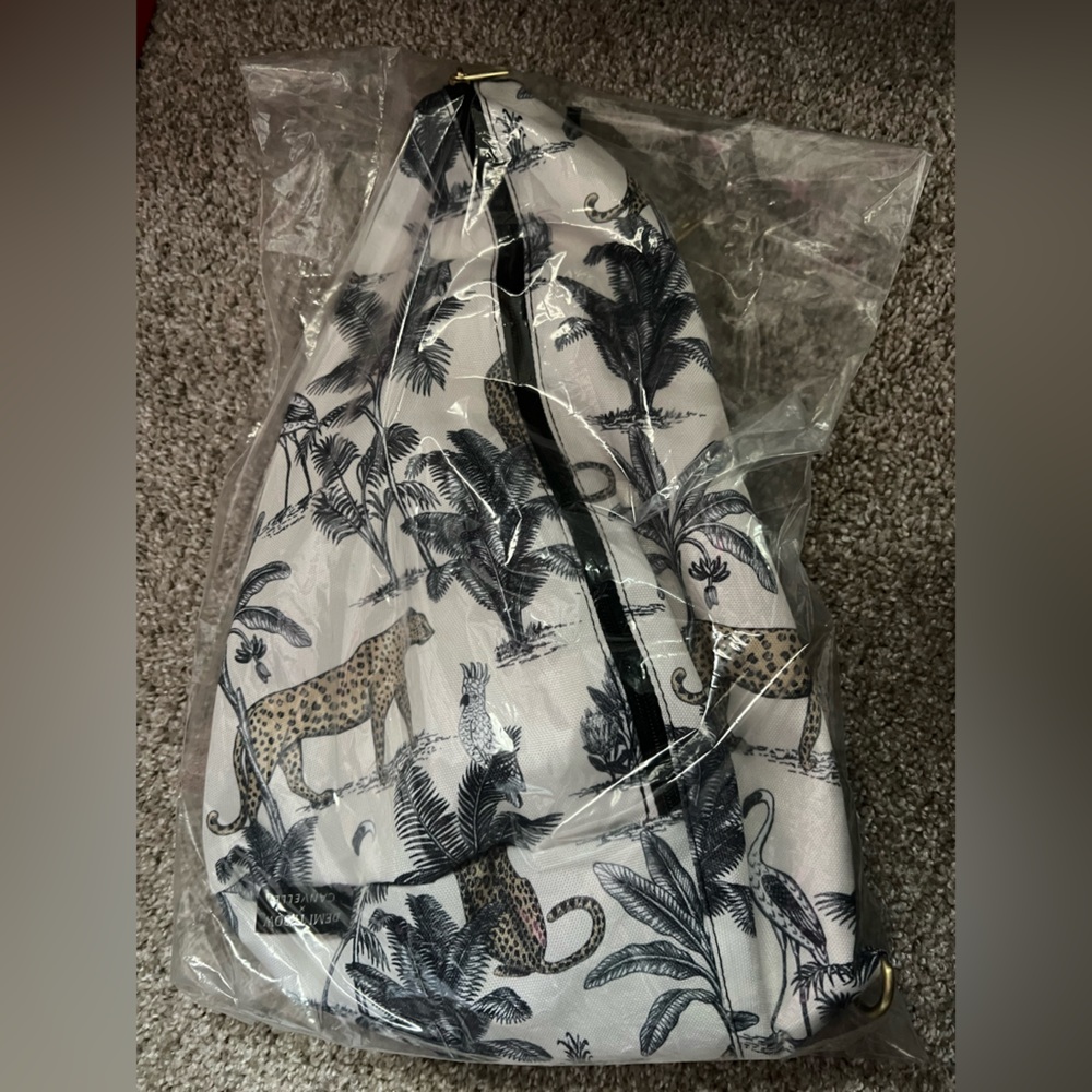 Logan + Lenora Demi Tebow sling bag